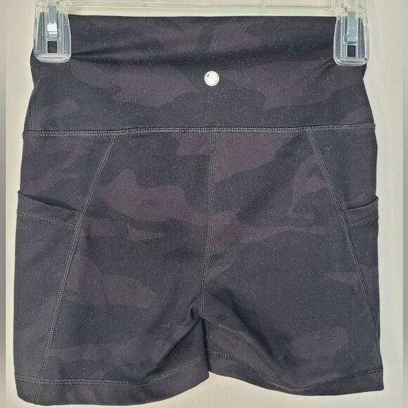 YOGALICIOUS LUX Camo Bike Shorts Size XS - Picture 4 of 6